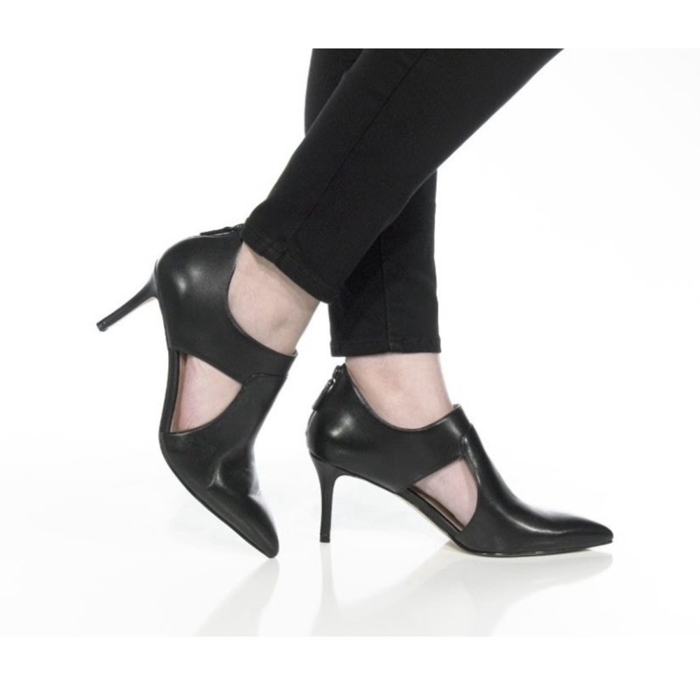 Cole Haan Size 6.5B Ina Shootie 80MM Pumps Stiletto Heel Black Leather W28369